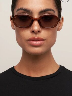 Otra Abby - Transparent Maple NWT